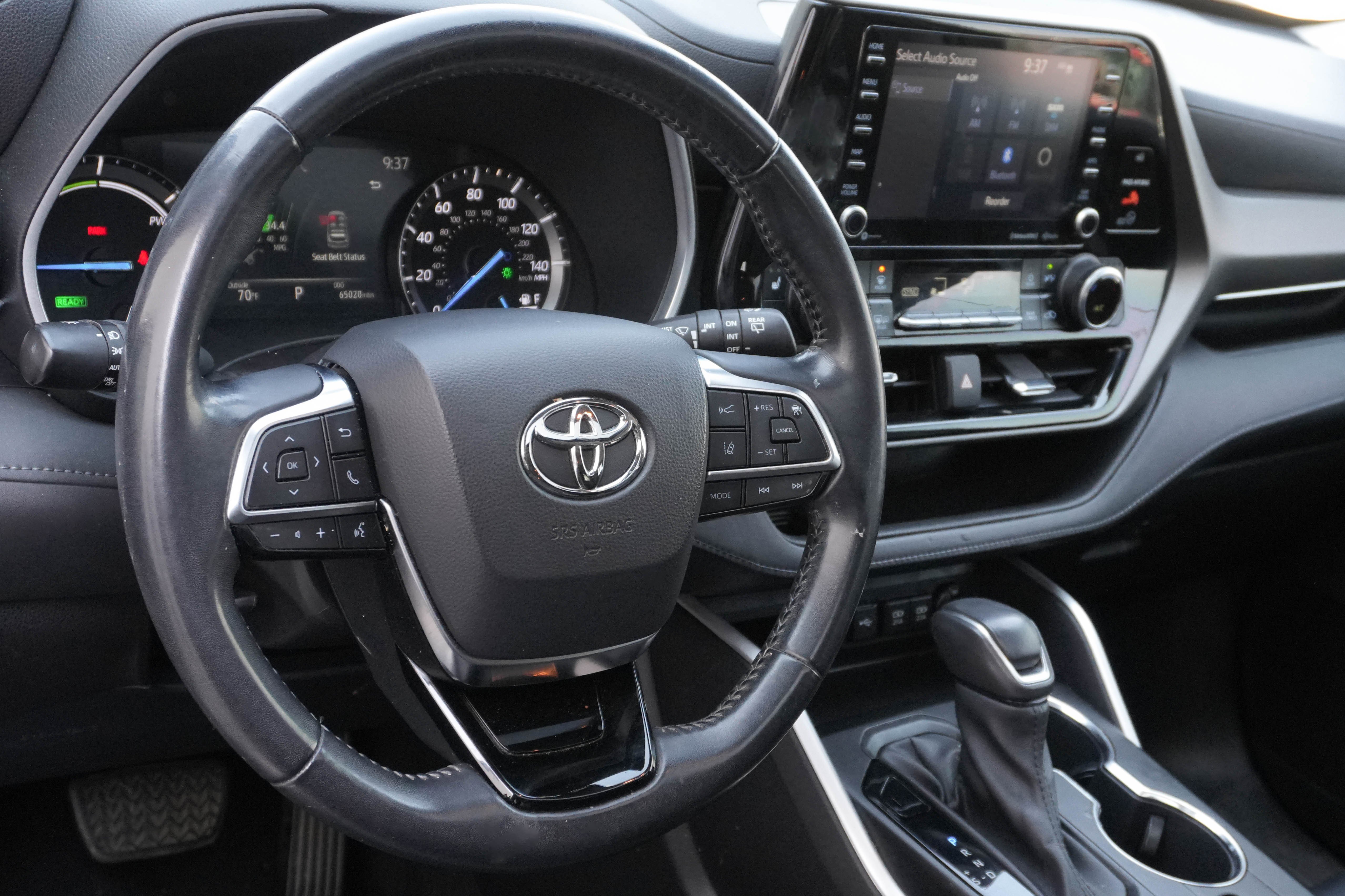 Used 2021 Toyota Highlander XLE FWD image 10