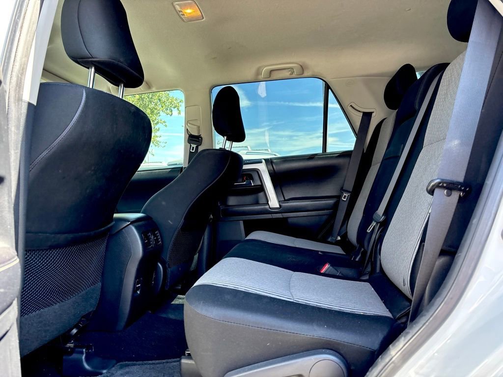 Used 2016 Toyota 4Runner SR5 image 10