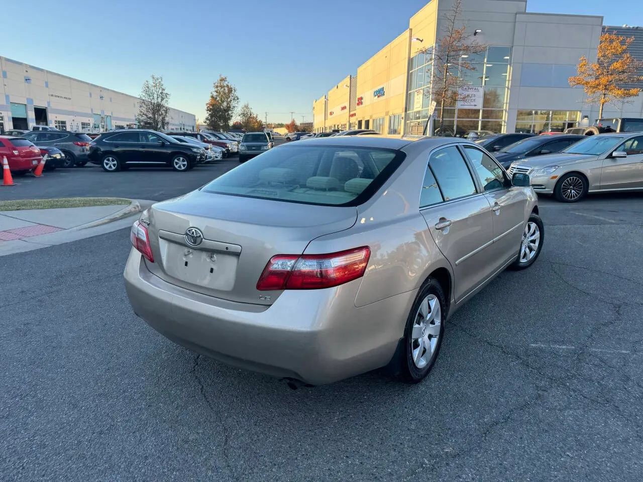 Used 2007 Toyota Camry LE FWD image 19