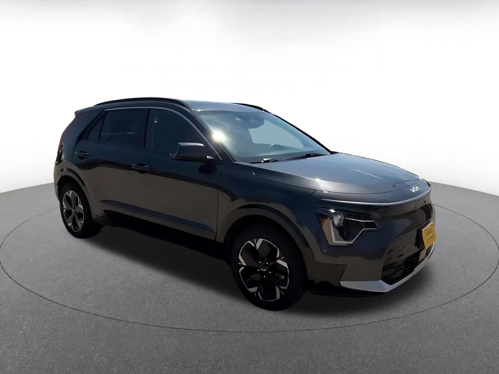 Used 2023 Kia Niro Wind FWD image 2