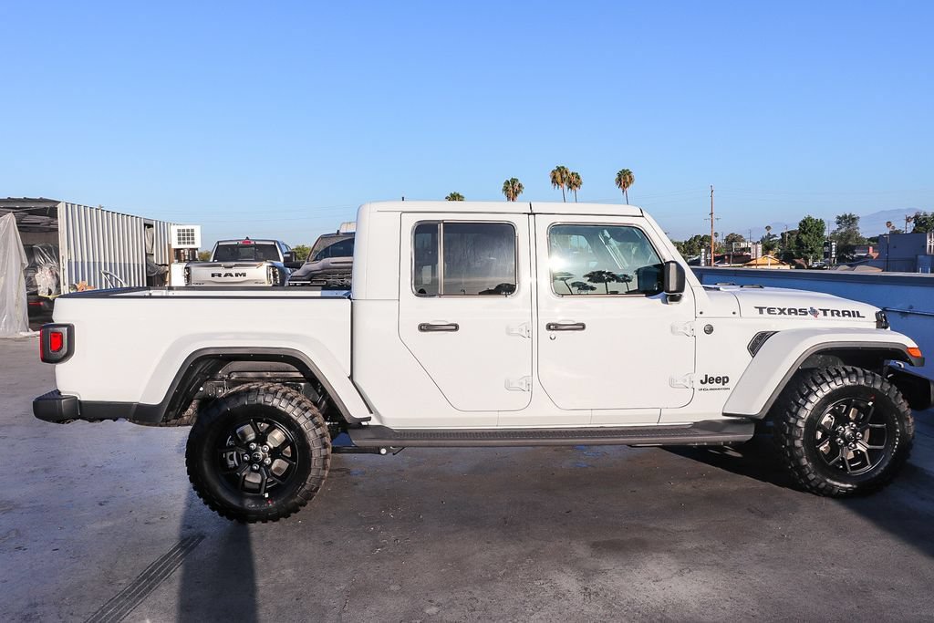 New 2026 Jeep Gladiator Sport AWD/4WD image 13