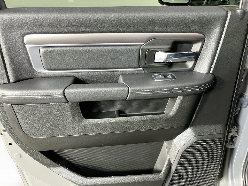 Used 2022 RAM 1500 Warlock w/ Ceramic Grey Warlock Package AWD/4WD image 27