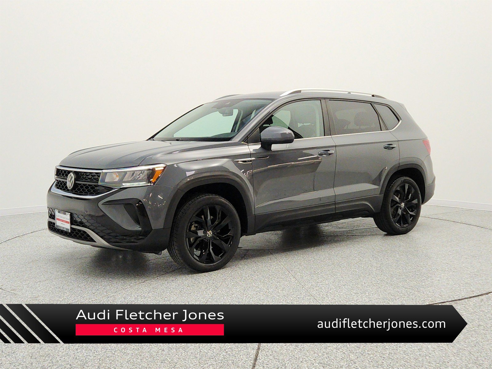 Used 2022 Volkswagen Taos SE FWD image 1