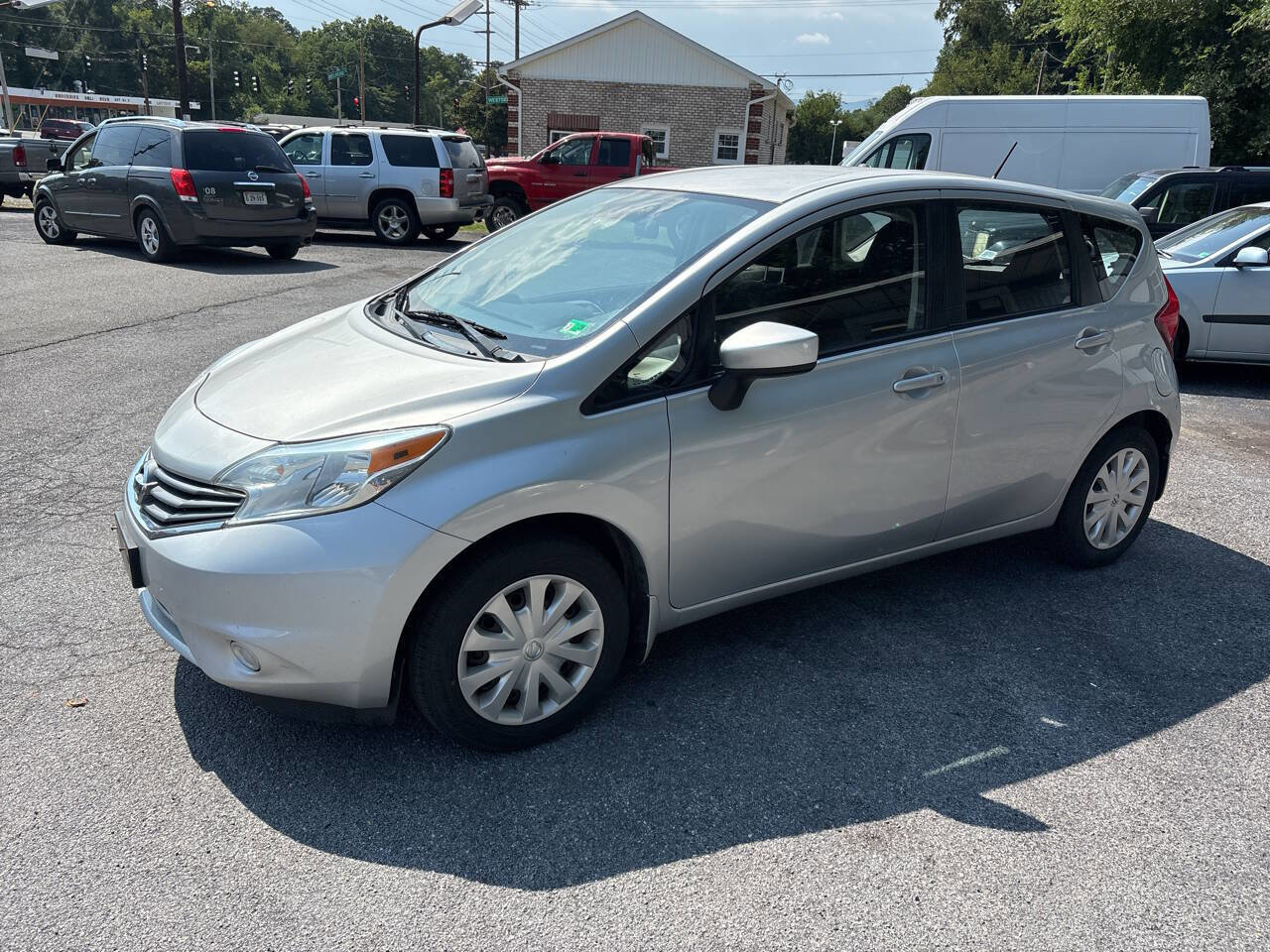 Used 2016 Nissan Versa Note SV image 1