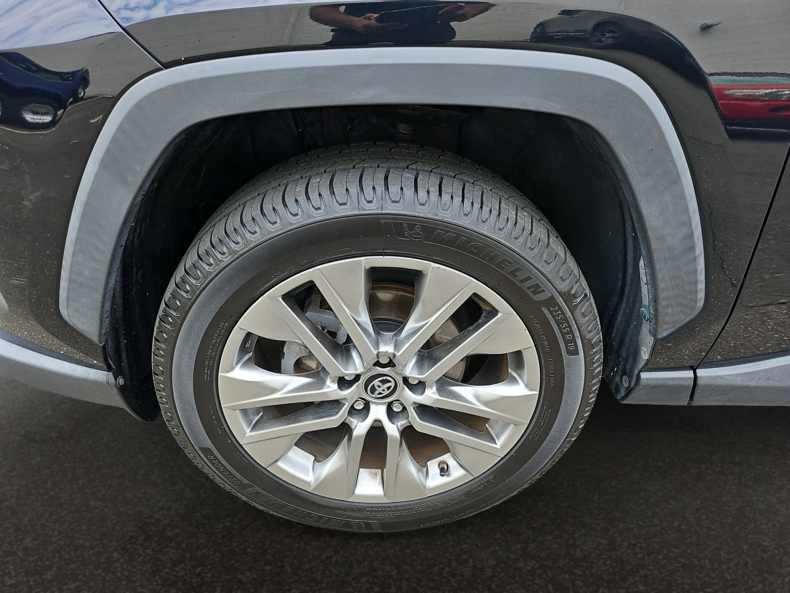 Used 2019 Toyota RAV4 XLE Premium w/ All Weather Liner Package AWD/4WD image 39