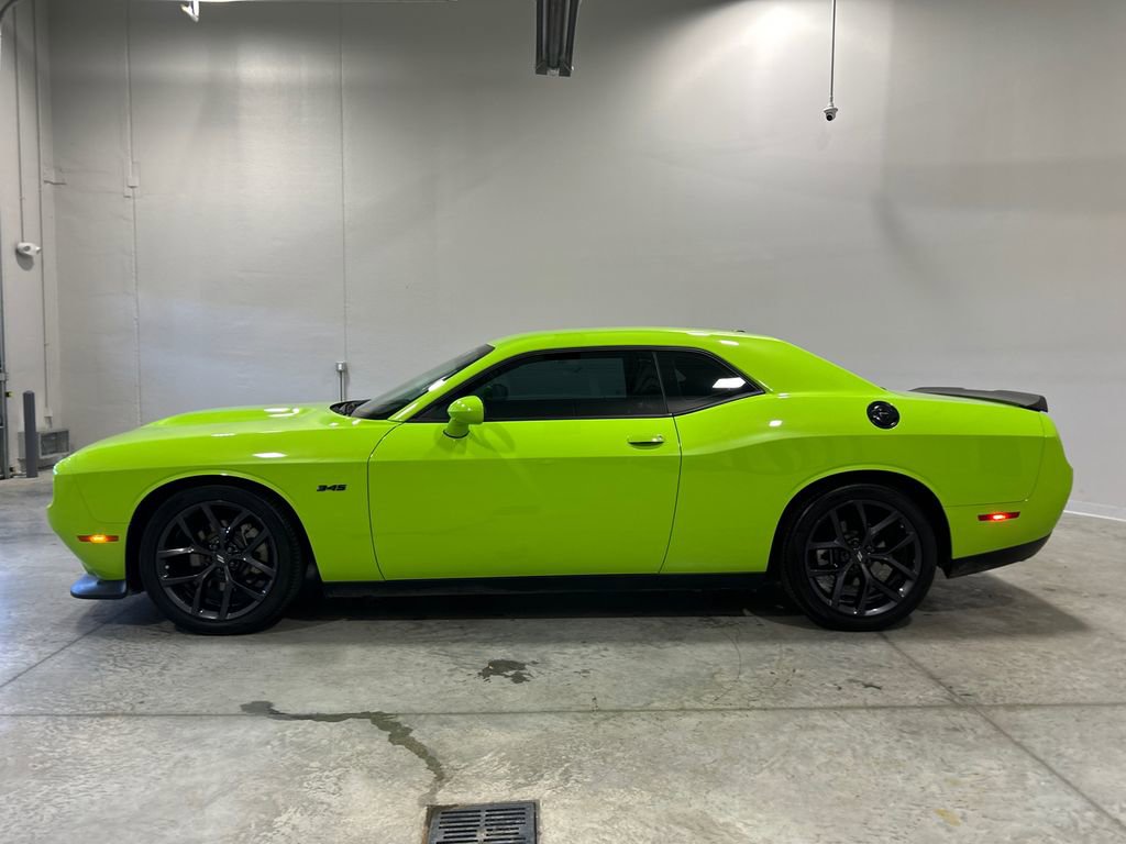 Used 2023 Dodge Challenger R/T w/ Blacktop Package image 9
