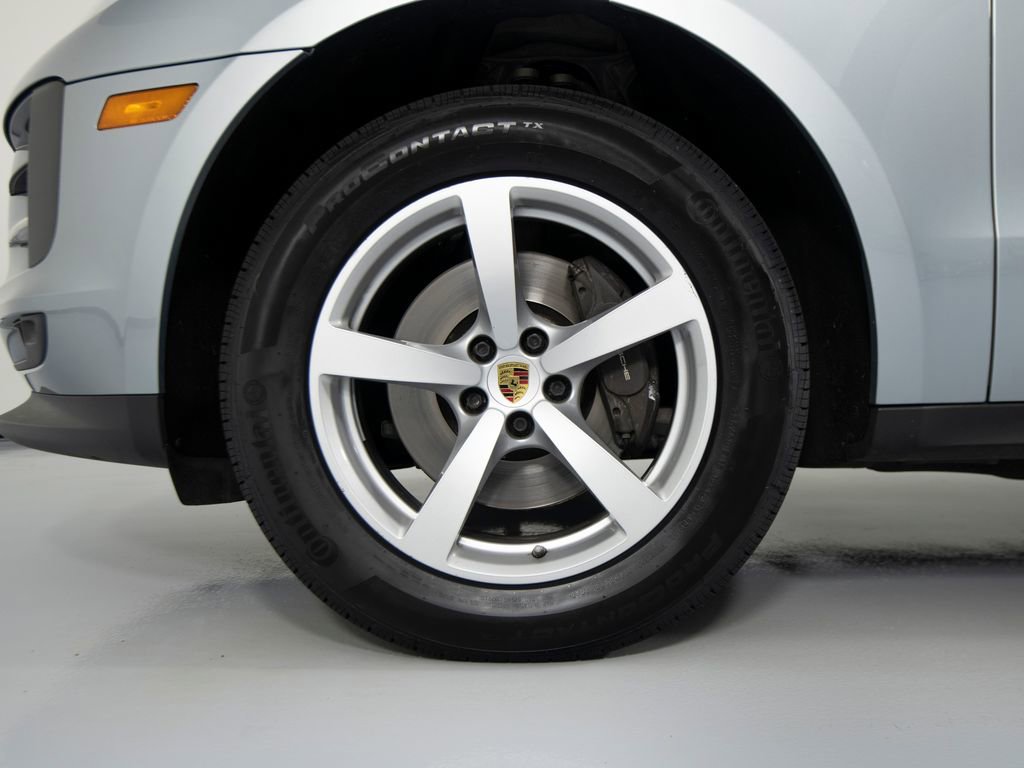 Certified 2019 Porsche Macan AWD/4WD image 15