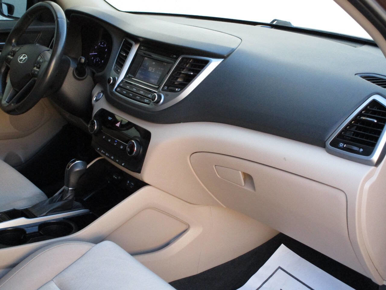 Used 2016 Hyundai Tucson Sport image 8