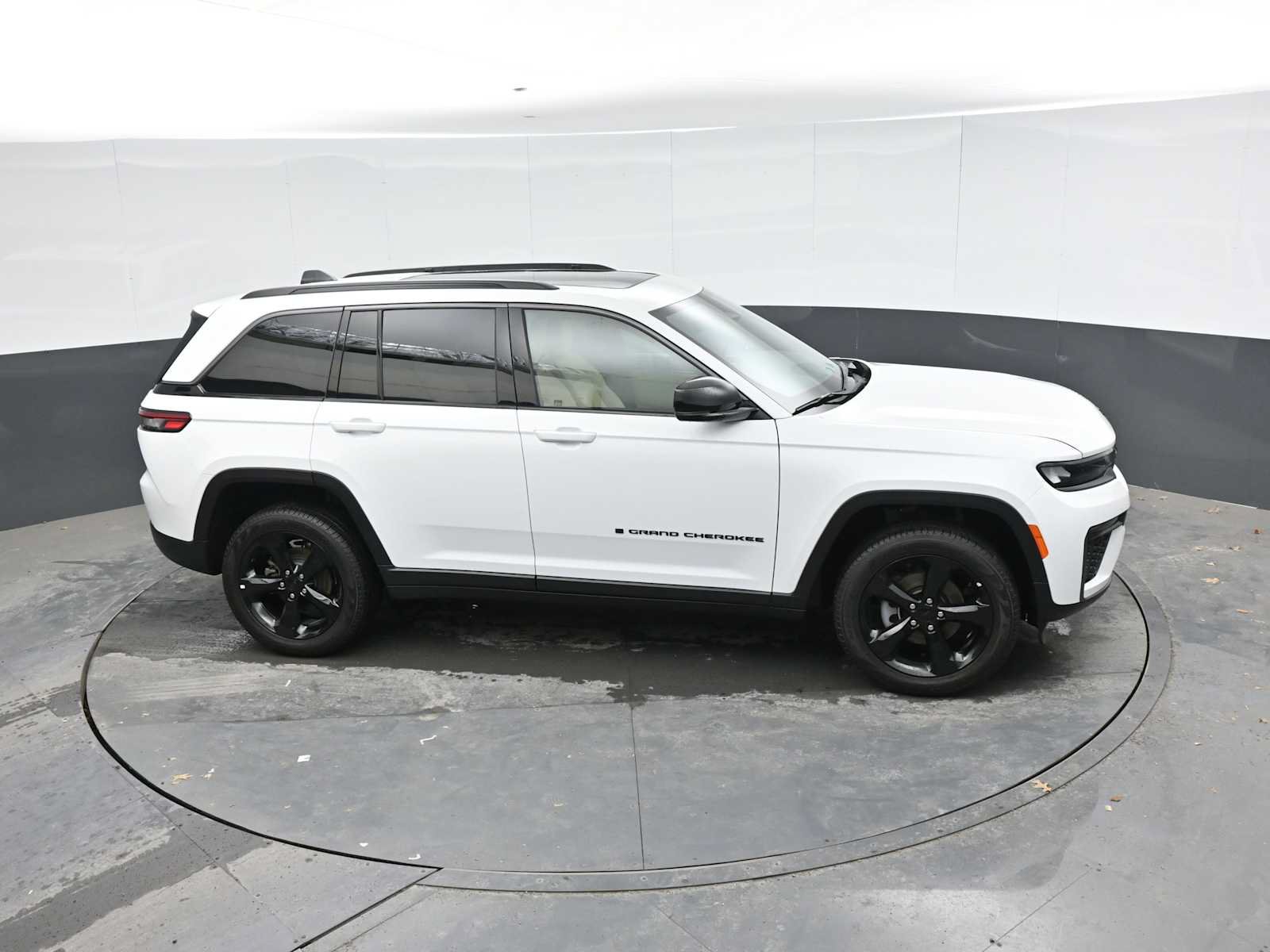 Used 2026 Jeep Grand Cherokee Limited w/ Limited Altitude Package AWD/4WD image 20
