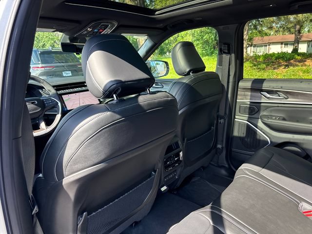 New 2026 Jeep Grand Cherokee Limited AWD/4WD image 9