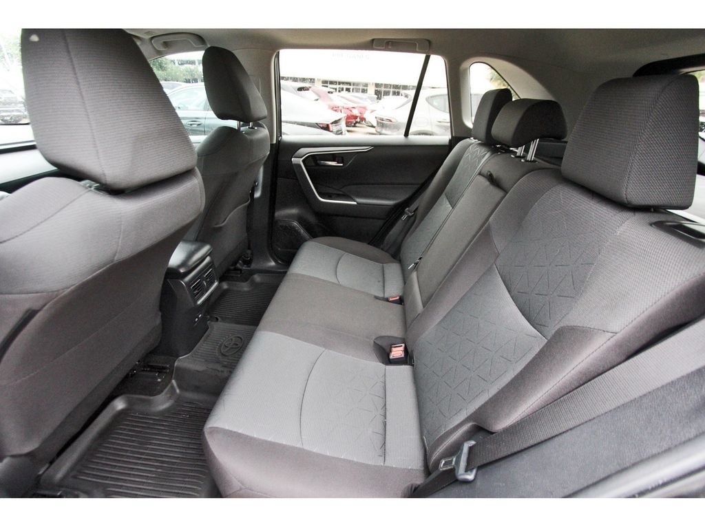 Used 2024 Toyota RAV4 XLE w/ Convenience Package FWD image 14