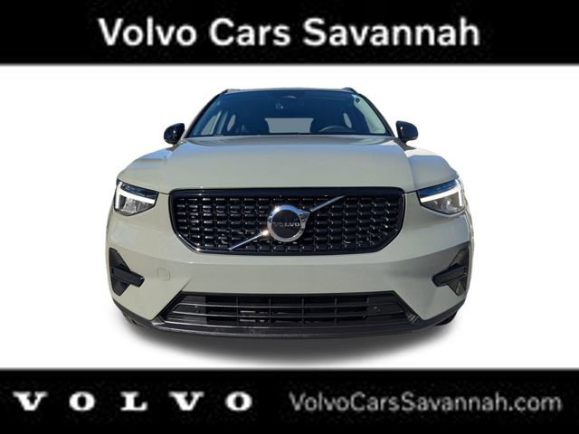Certified 2024 Volvo XC40 B5 Core image 11