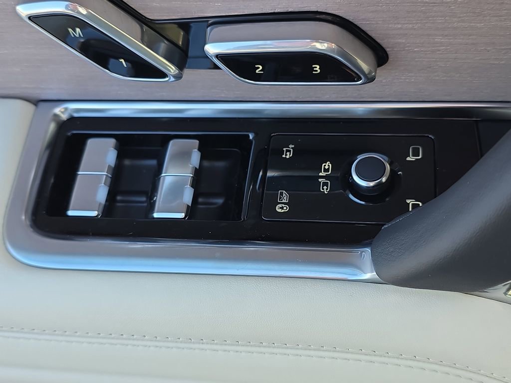 New 2026 Land Rover Range Rover SE image 29
