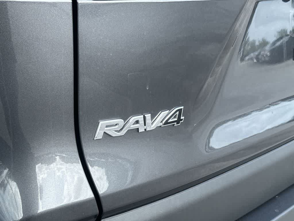 Used 2023 Toyota RAV4 LE FWD image 11