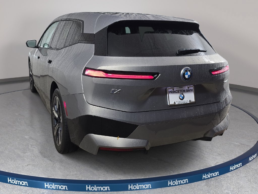 Certified 2024 BMW iX xDrive50 w/ Premium Package AWD/4WD image 7