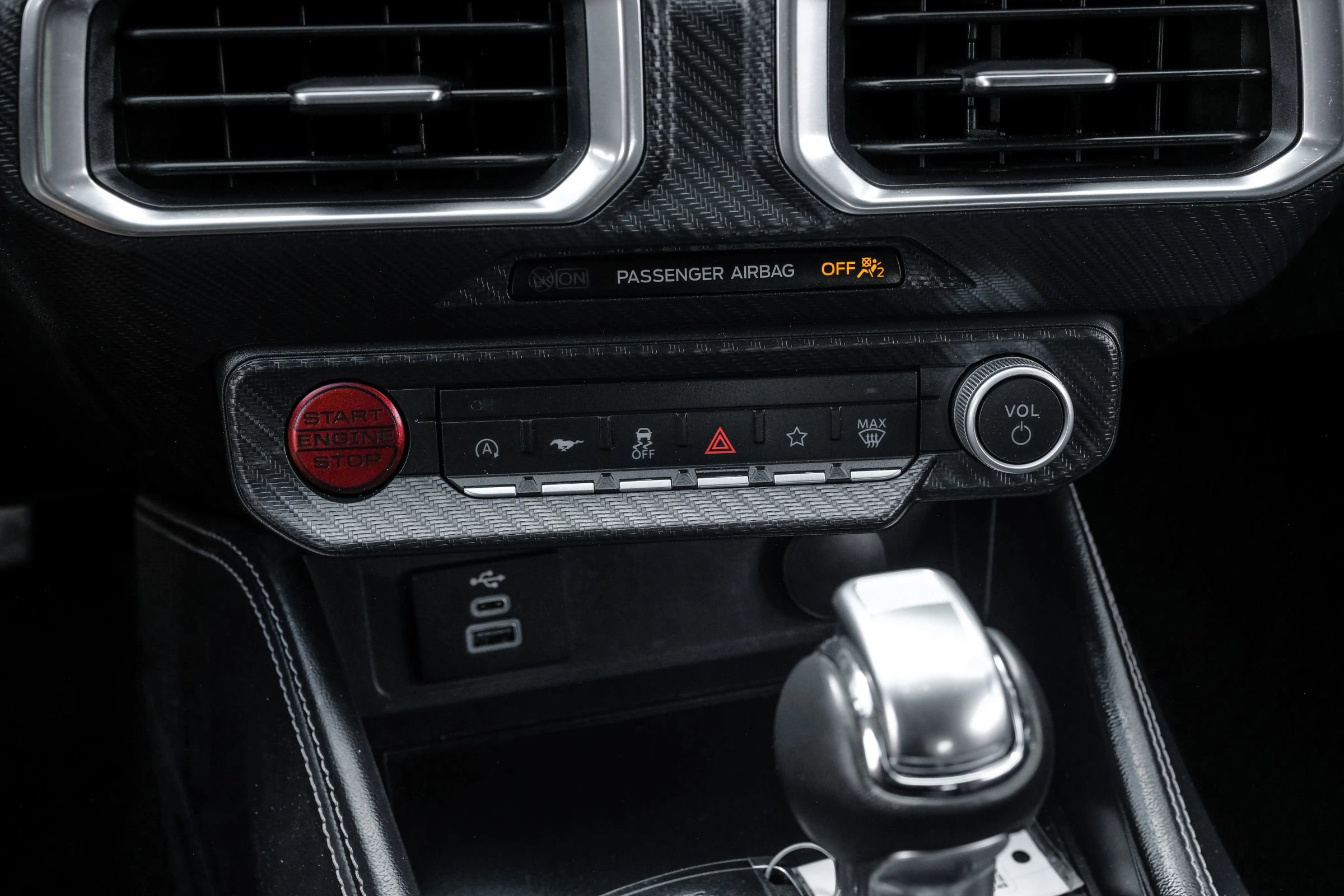 Used 2025 Ford Mustang GT Premium RWD image 32
