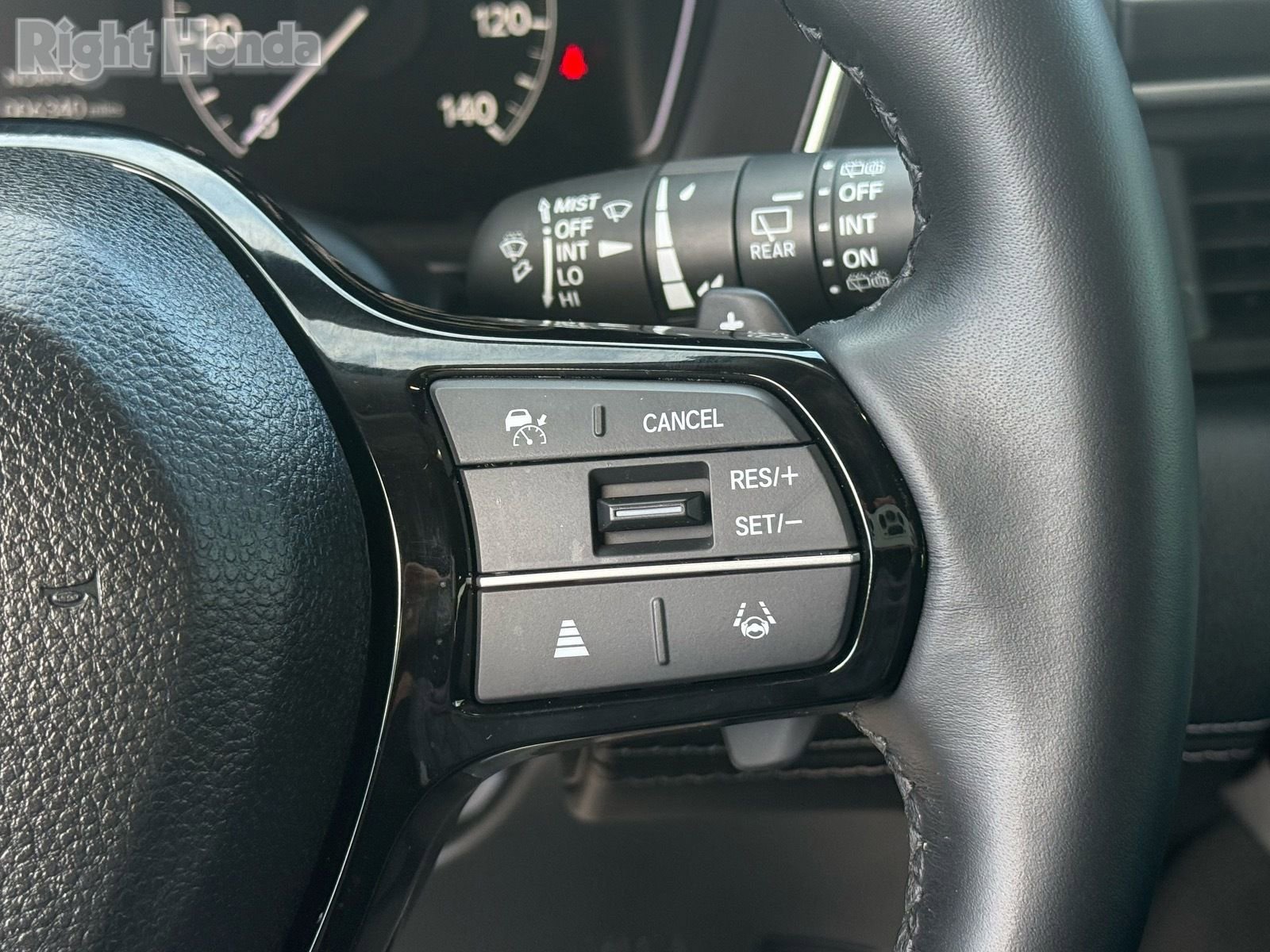 Certified 2025 Honda Pilot Touring image 17