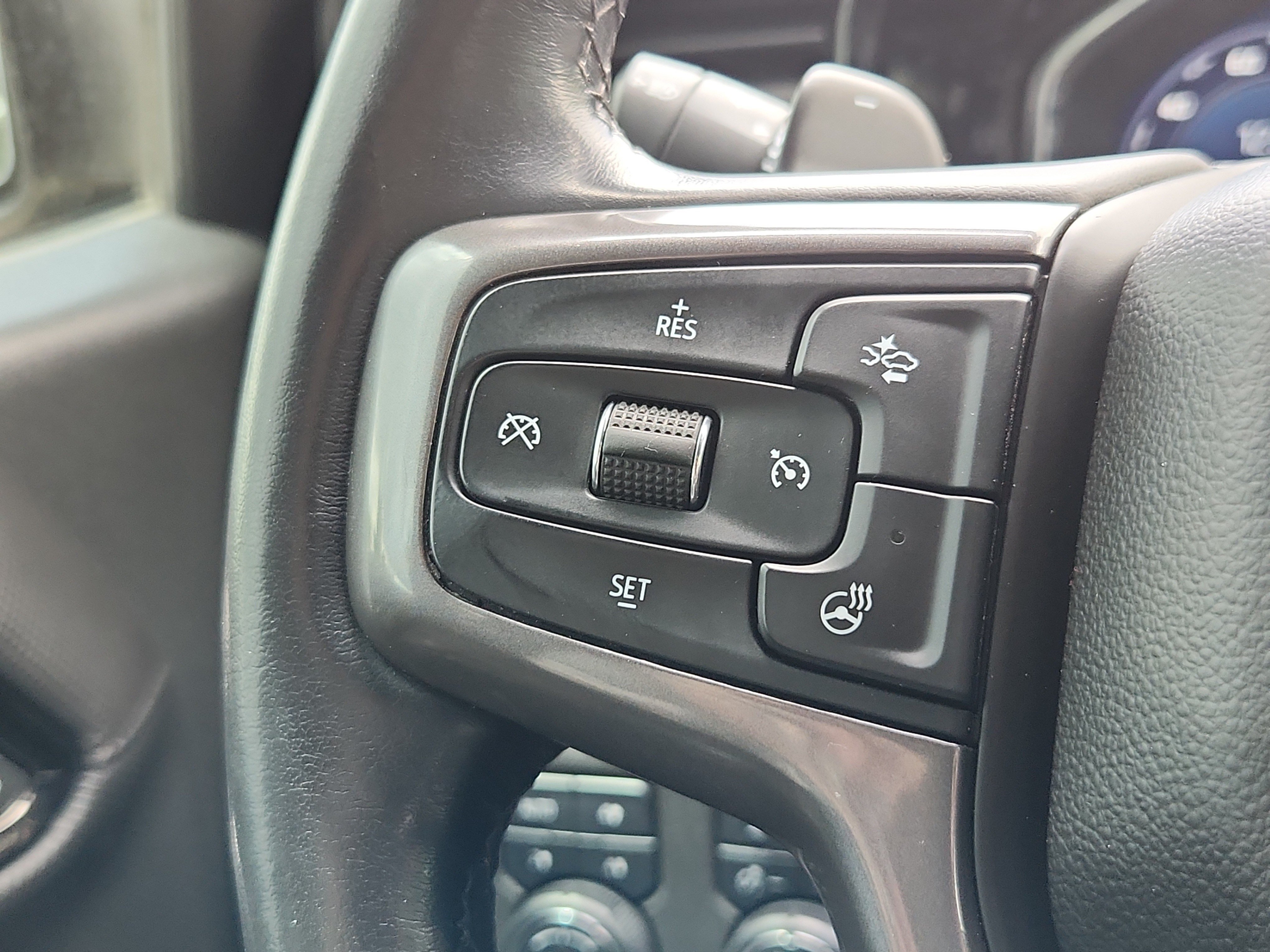 Used 2022 Chevrolet Silverado 1500 ZR2 w/ Technology Package AWD/4WD image 18