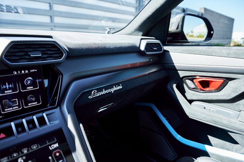 Used 2024 Lamborghini Urus Performante image 97