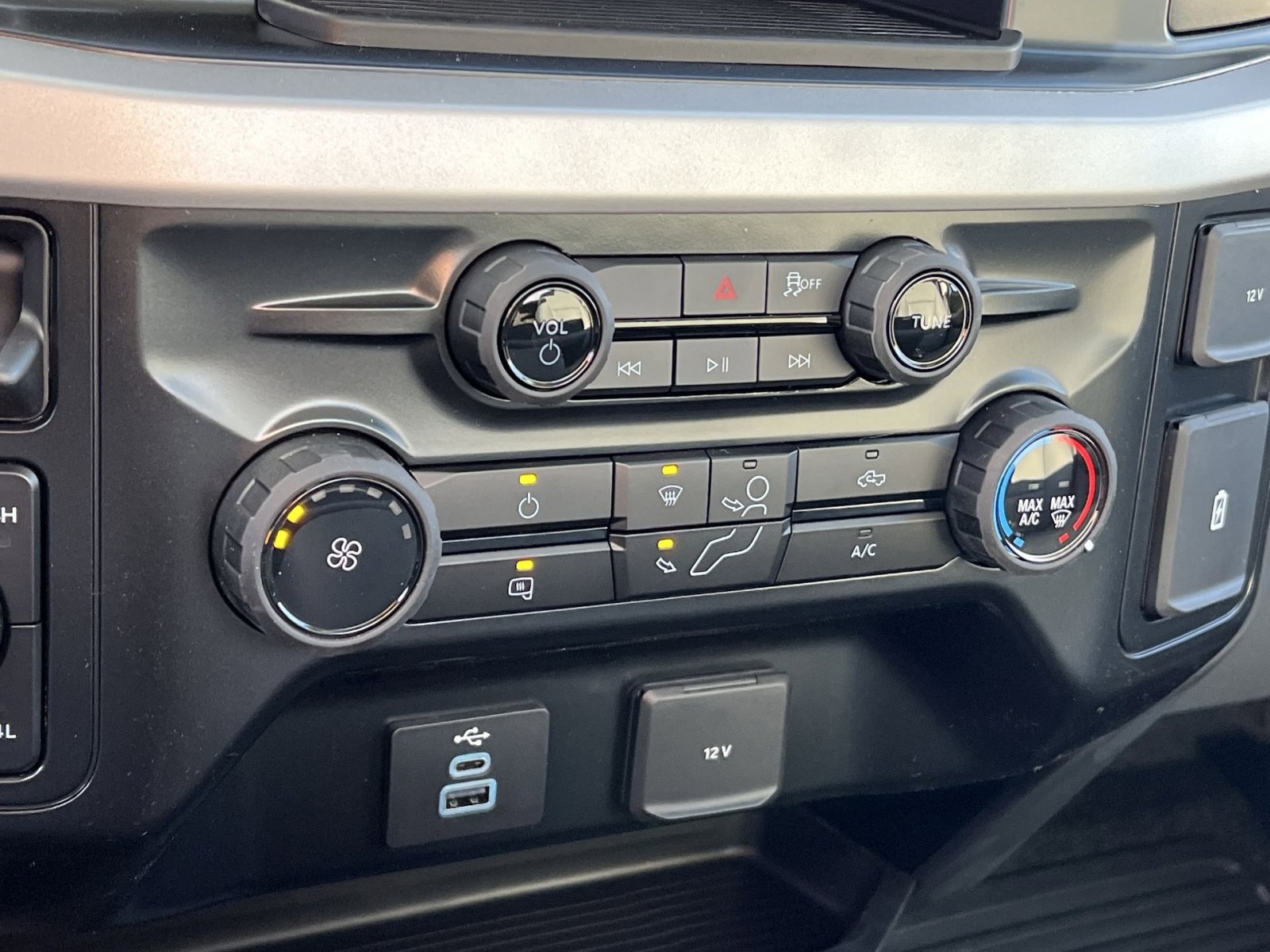 New 2026 Ford F250 XL w/ FX4 Off-Road Package image 20