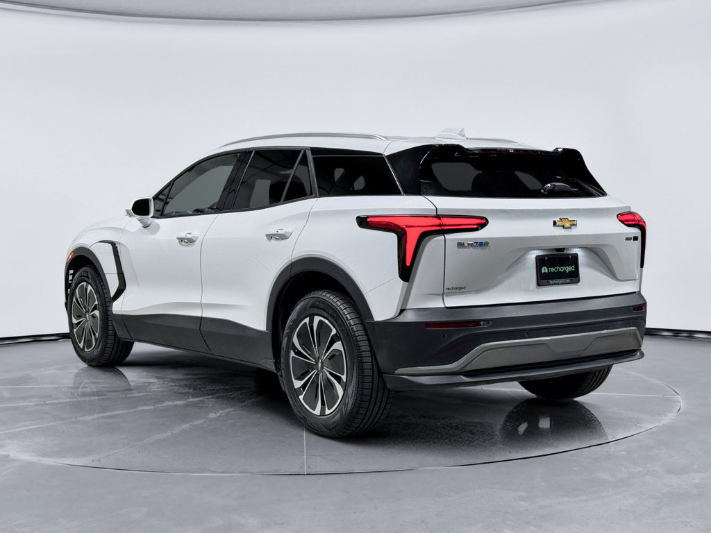 Used 2024 Chevrolet Blazer EV LT AWD/4WD image 2