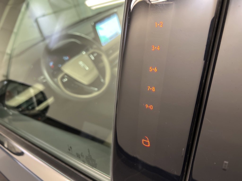 Used 2022 Lincoln Aviator Reserve w/ Equipment Group 201A image 31