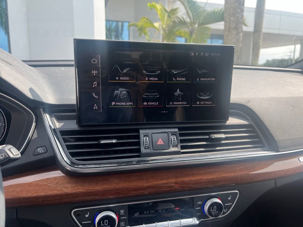 Used 2023 Audi Q5 2.0T Premium Plus w/ Premium Plus Package AWD/4WD image 3