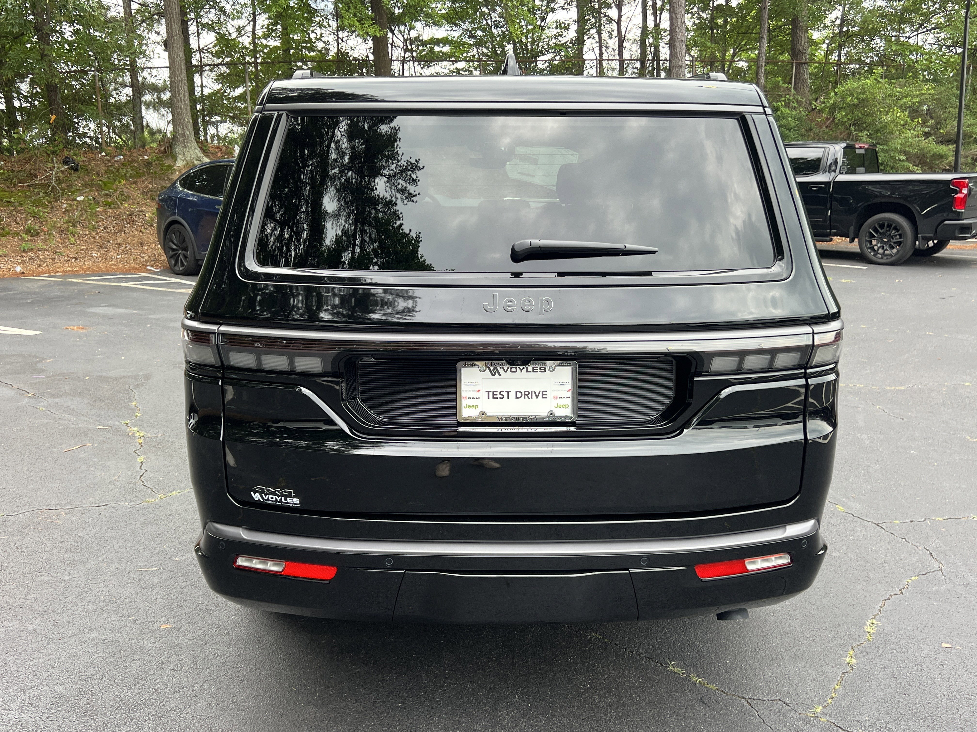 New 2026 Jeep Grand Wagoneer L Limited AWD/4WD image 7