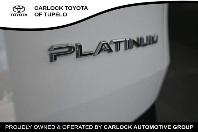 Used 2024 Toyota Grand Highlander AWD image 13
