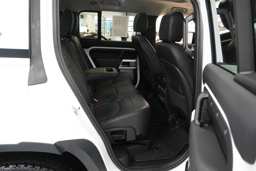 Used 2024 Land Rover Defender 130 S image 25