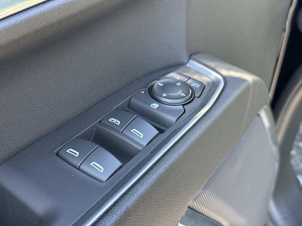Used 2023 Chevrolet Silverado 1500 LT AWD/4WD image 16