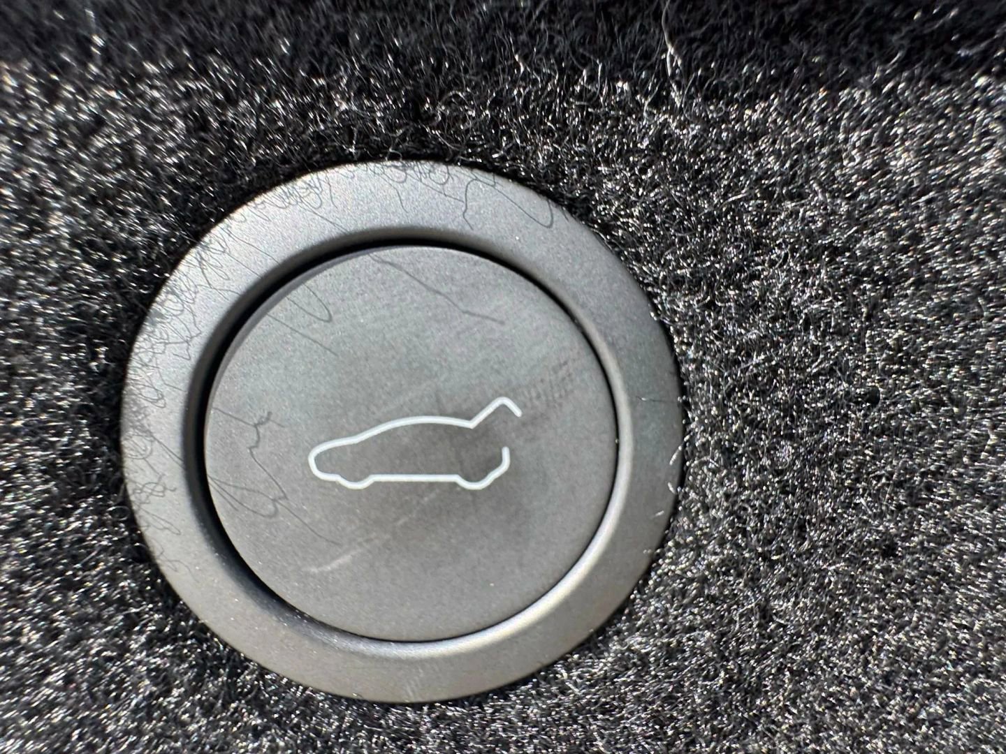 Used 2024 Tesla Model 3 Standard Range image 88