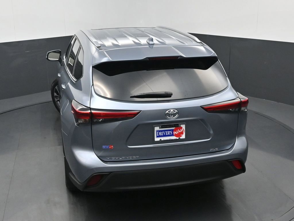 Used 2023 Toyota Highlander XLE image 34