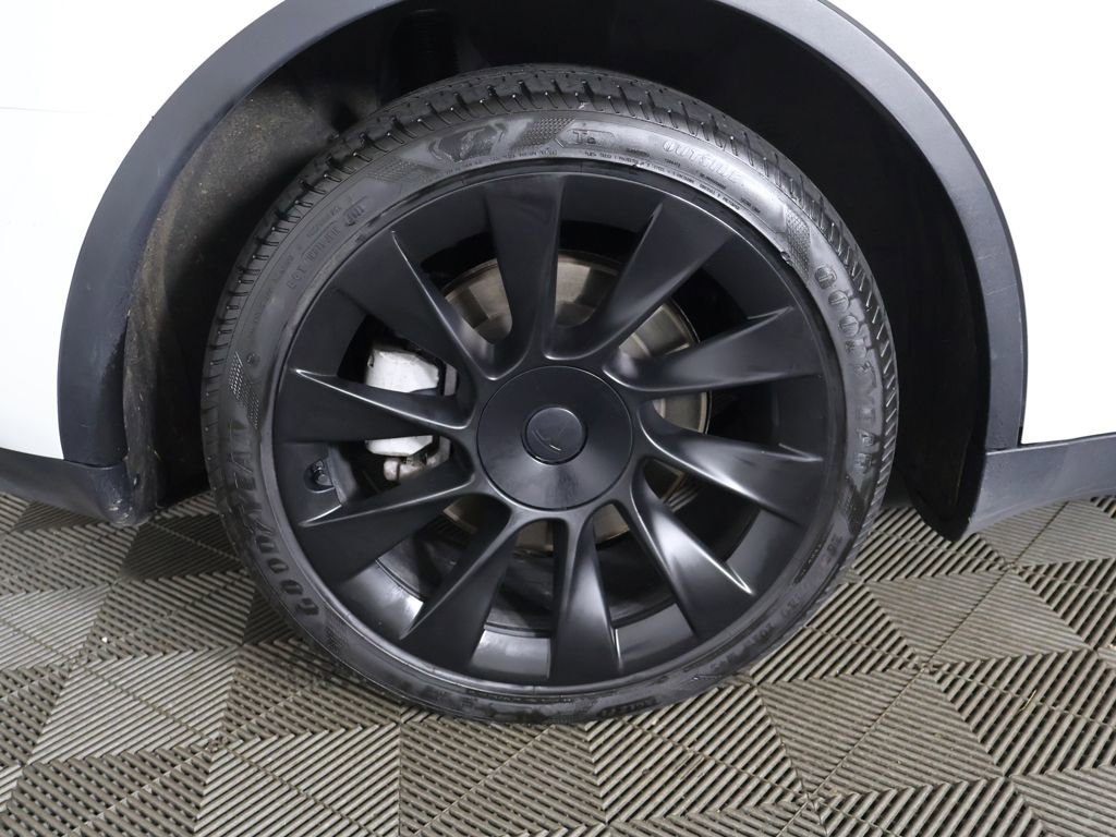 Used 2023 Tesla Model Y Long Range AWD/4WD image 20