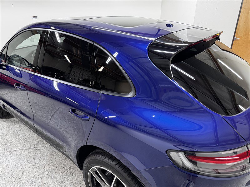 Used 2025 Porsche Macan w/ Premium Package Plus AWD/4WD image 4