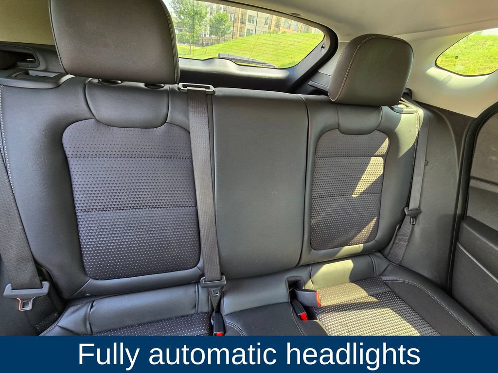 Used 2025 Chevrolet Trax LT FWD image 12