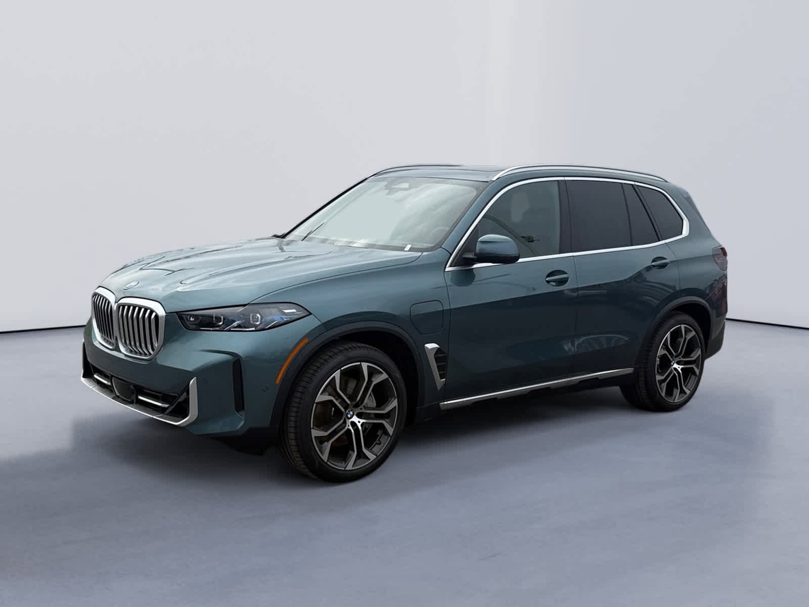 New 2026 BMW X5 xDrive50e w/ Climate Comfort Package image 7