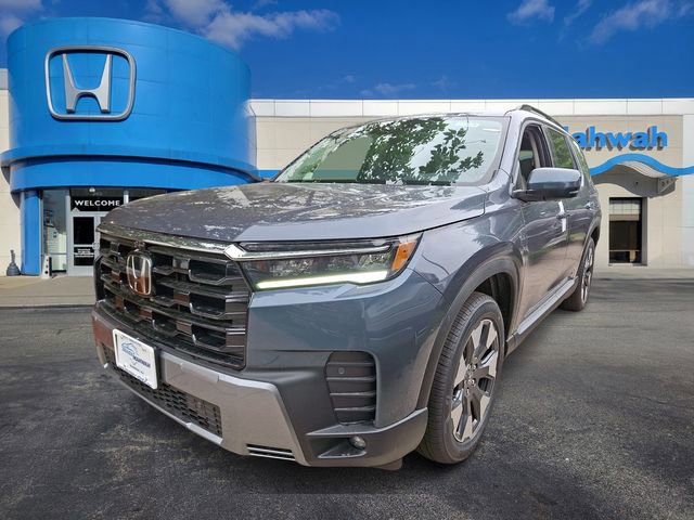 New 2026 Honda Pilot Touring image 1
