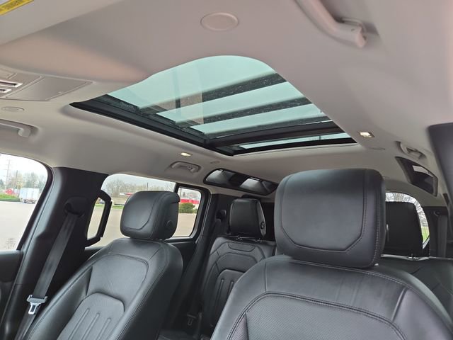 Used 2020 Land Rover Defender 110 HSE image 31