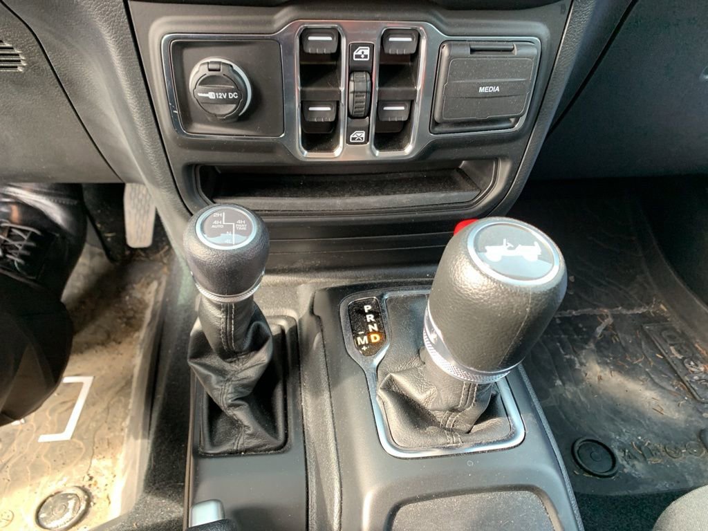 Used 2023 Jeep Wrangler Willys 4xe w/ Dual Top Group image 23