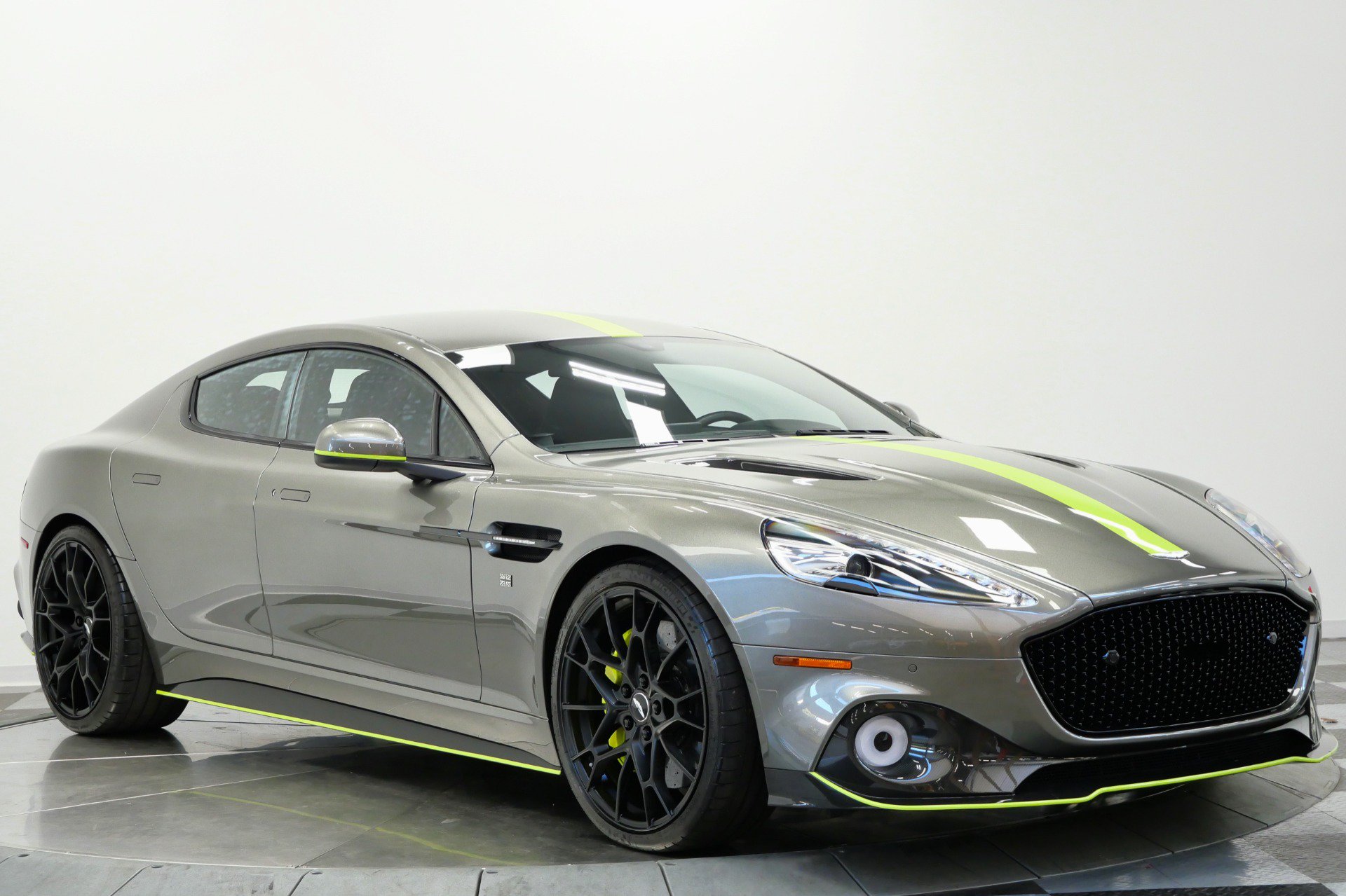 Used 2019 Aston Martin Rapide AMR RWD image 3