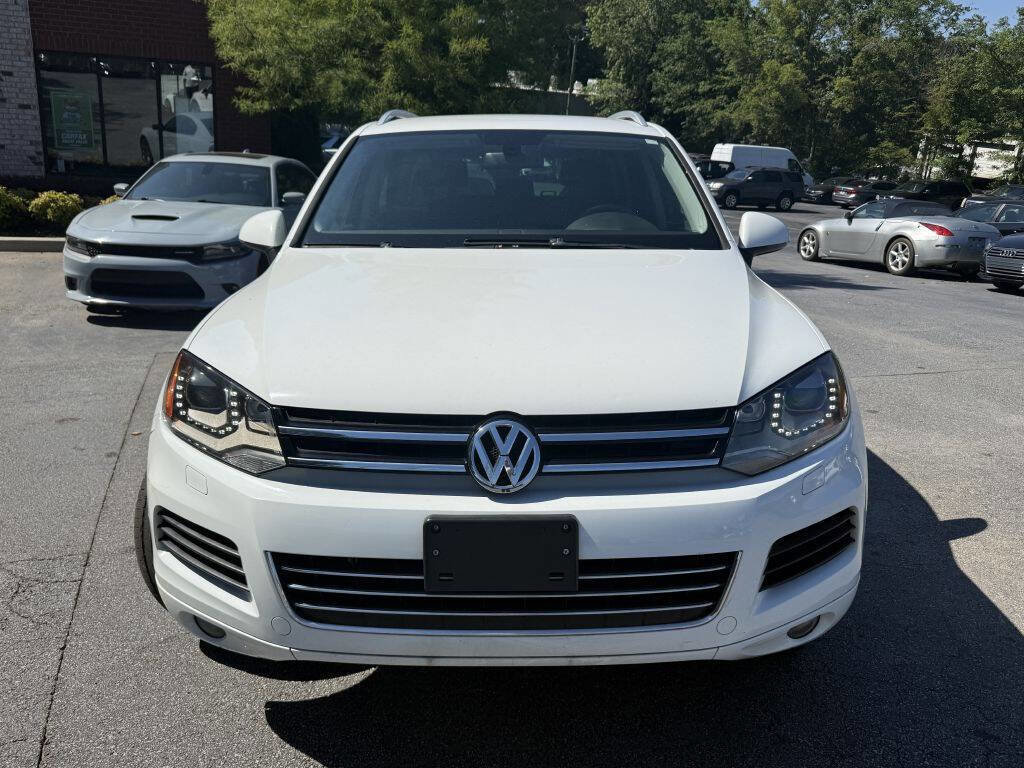 Used 2012 Volkswagen Touareg VR6 AWD/4WD image 2