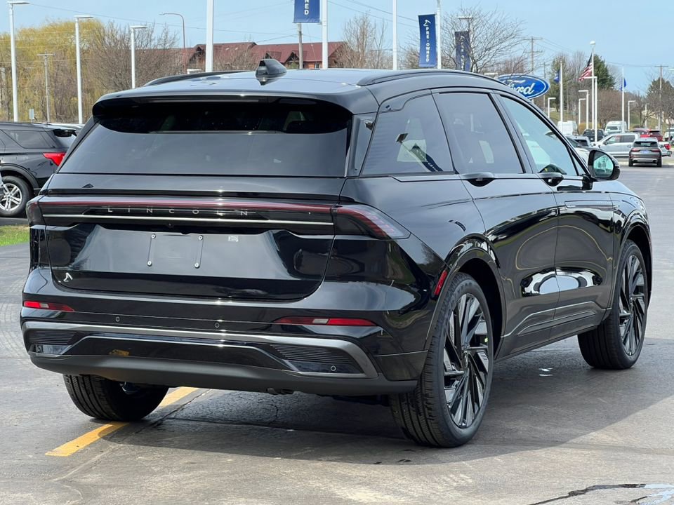 New 2026 Lincoln Nautilus Reserve w/ Jet Appearance Package AWD/4WD image 8