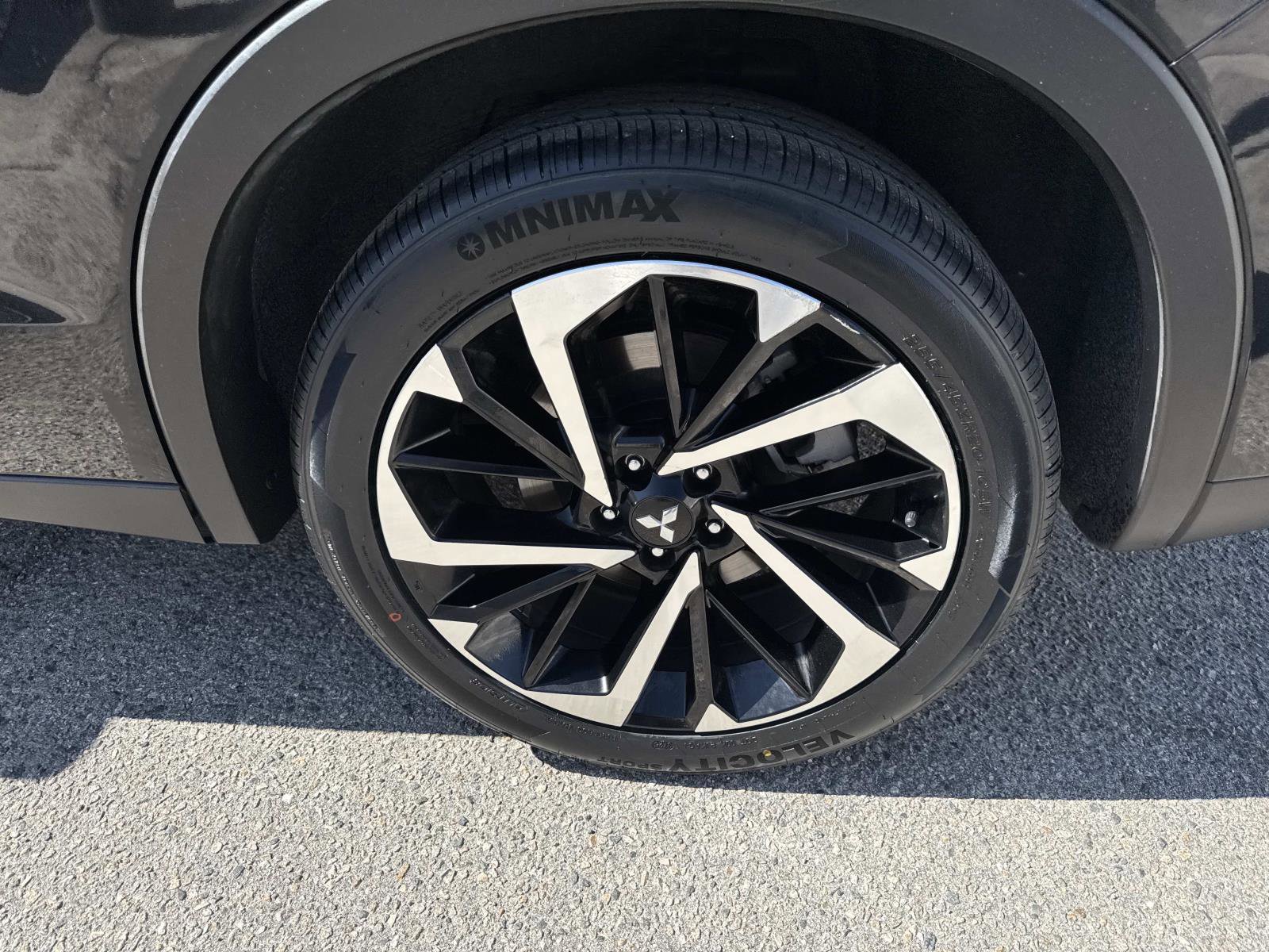 Used 2023 Mitsubishi Outlander SE image 6