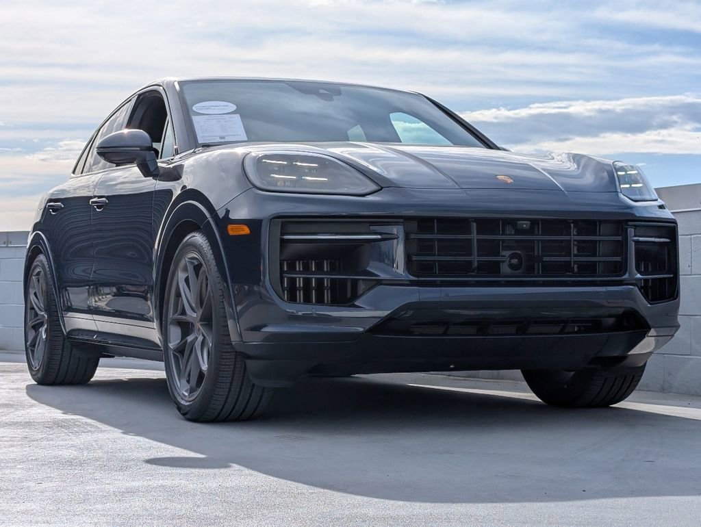 Certified 2025 Porsche Cayenne GTS image 25