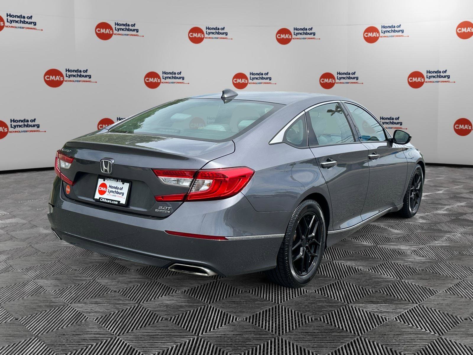 Used 2020 Honda Accord Touring image 5
