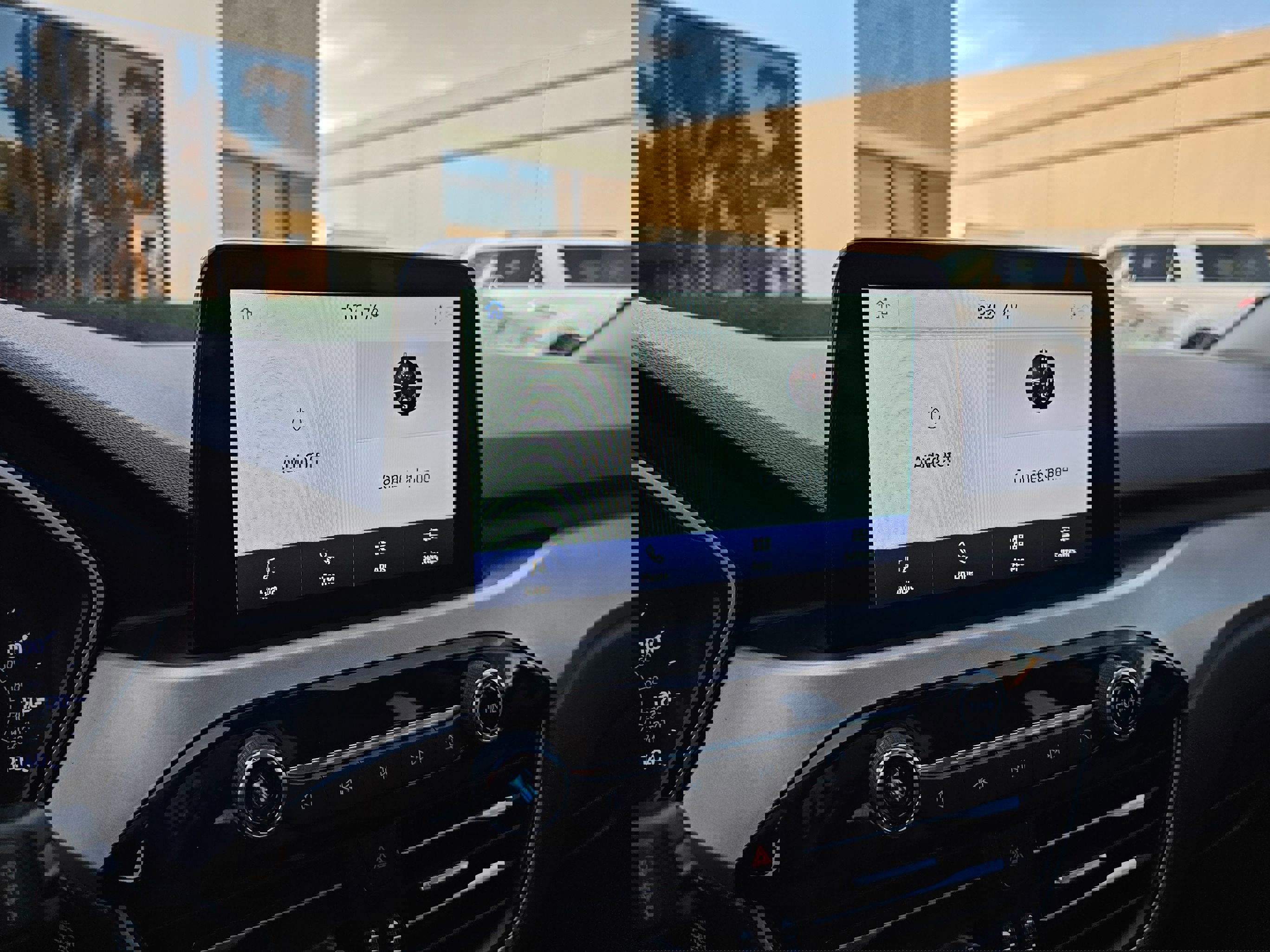 Used 2022 Ford Escape SE image 30