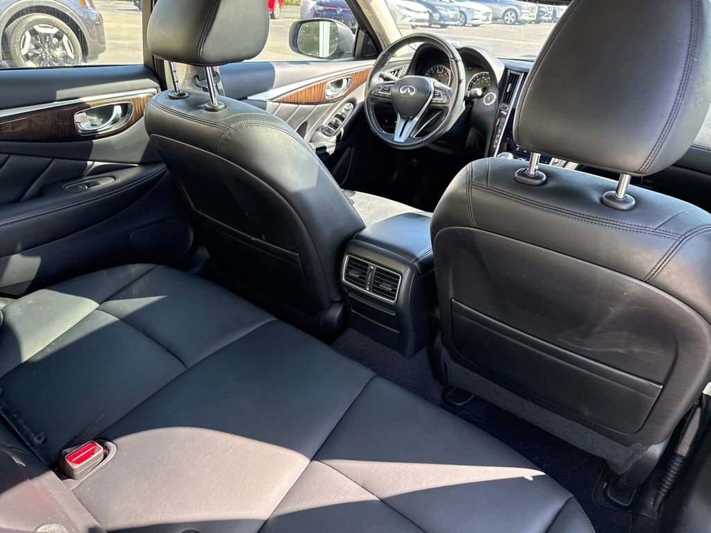 Used 2018 INFINITI Q50 Luxe w/ Essential Package (3.0T Luxe) AWD/4WD image 27
