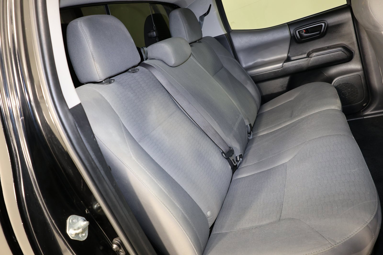 Used 2017 Toyota Tacoma SR image 27