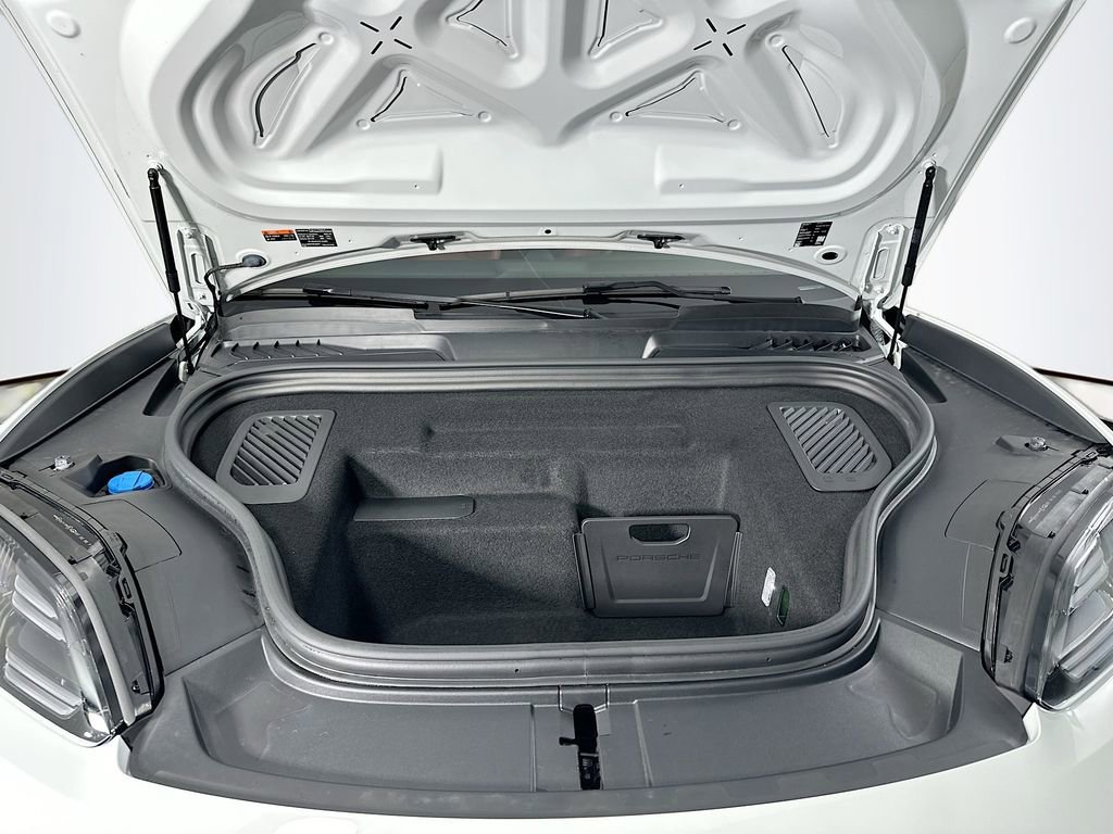 Used 2025 Porsche Macan 4S Electric image 32